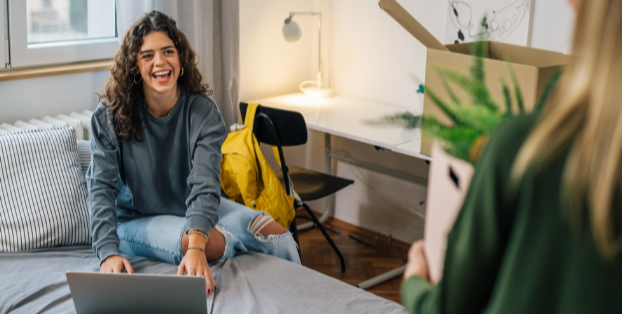 How Email Can Help Newly Enrolled Students Feel at Home Before They Arrive on Campus
